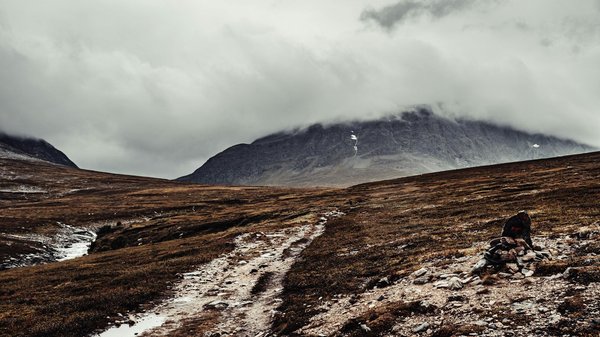 Comment Airbnb Révolutionne le Tourisme à l'Échelle Mondiale : Analyses et Tendances